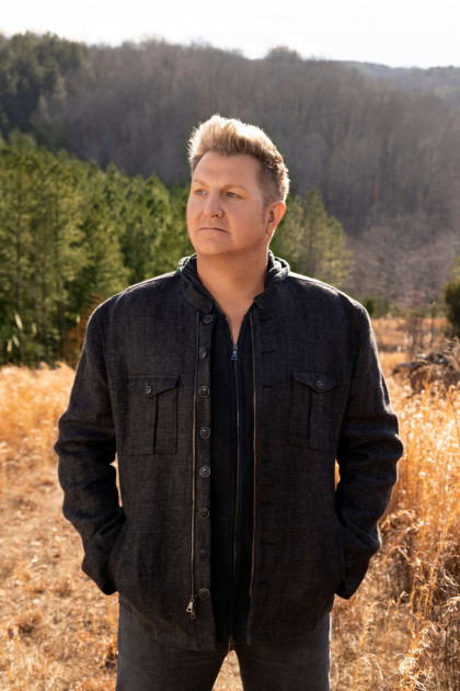 Gary Levox of Rascal Flatts